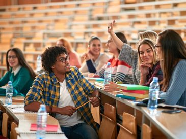 Scuole paritarie a Teggiano